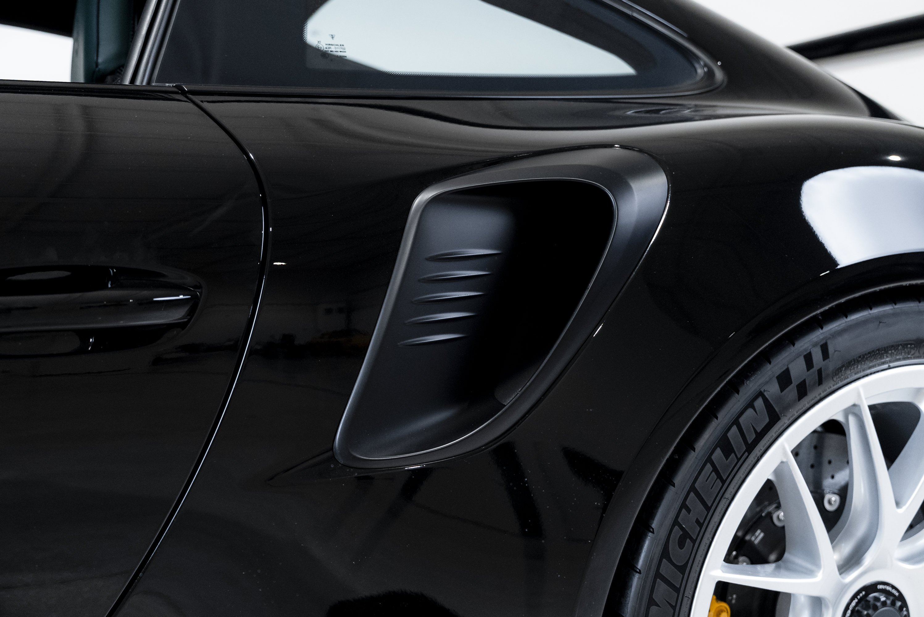 Certified 2019 Porsche 911 GT3 RS RWD image 13