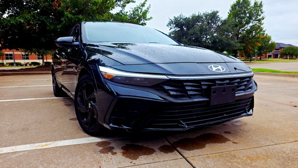 Used 2026 Hyundai Elantra Sport FWD image 5