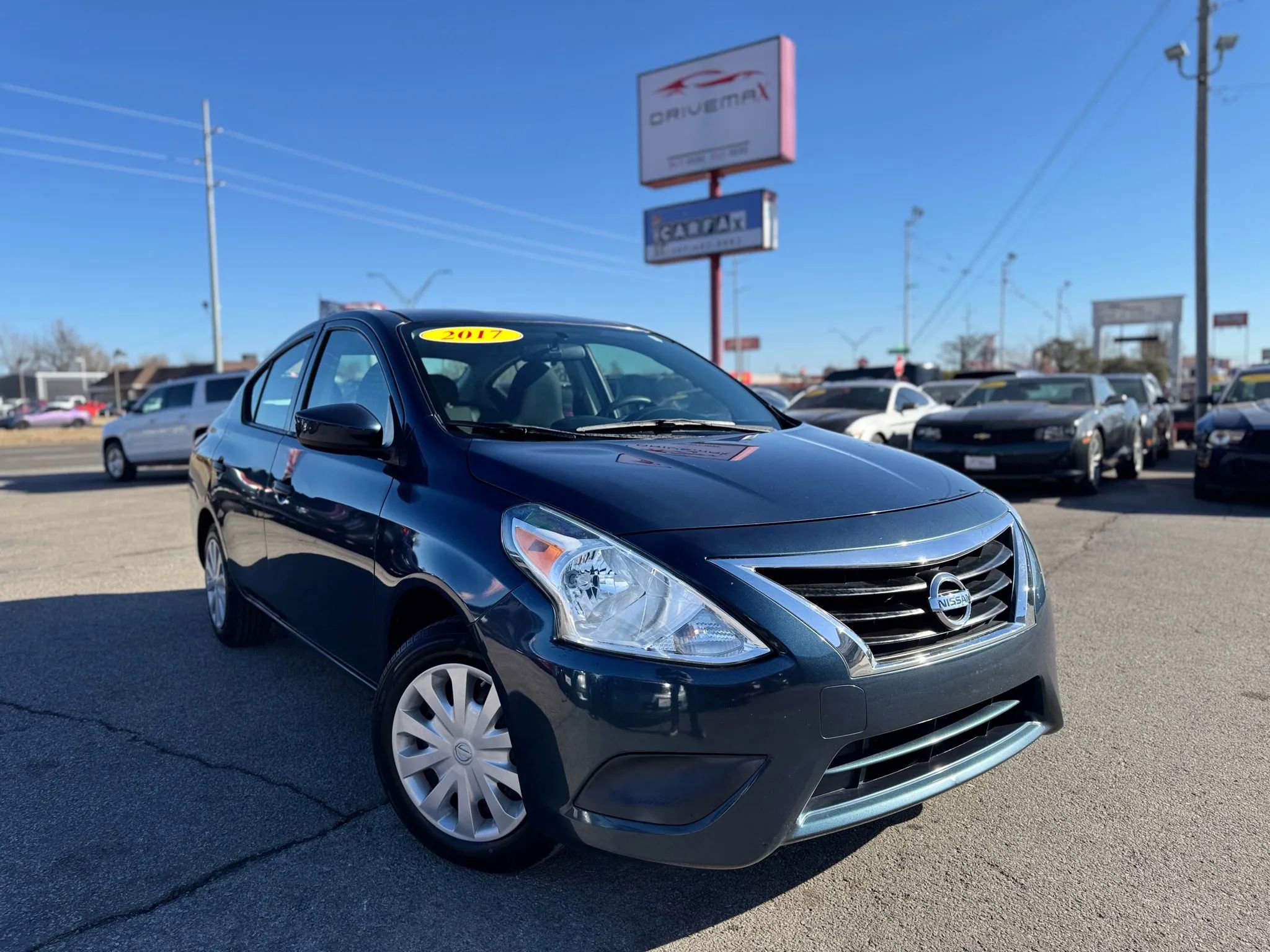 Used 2017 Nissan Versa S Plus image 1