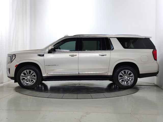 Used 2021 GMC Yukon XL Denali AWD/4WD image 6