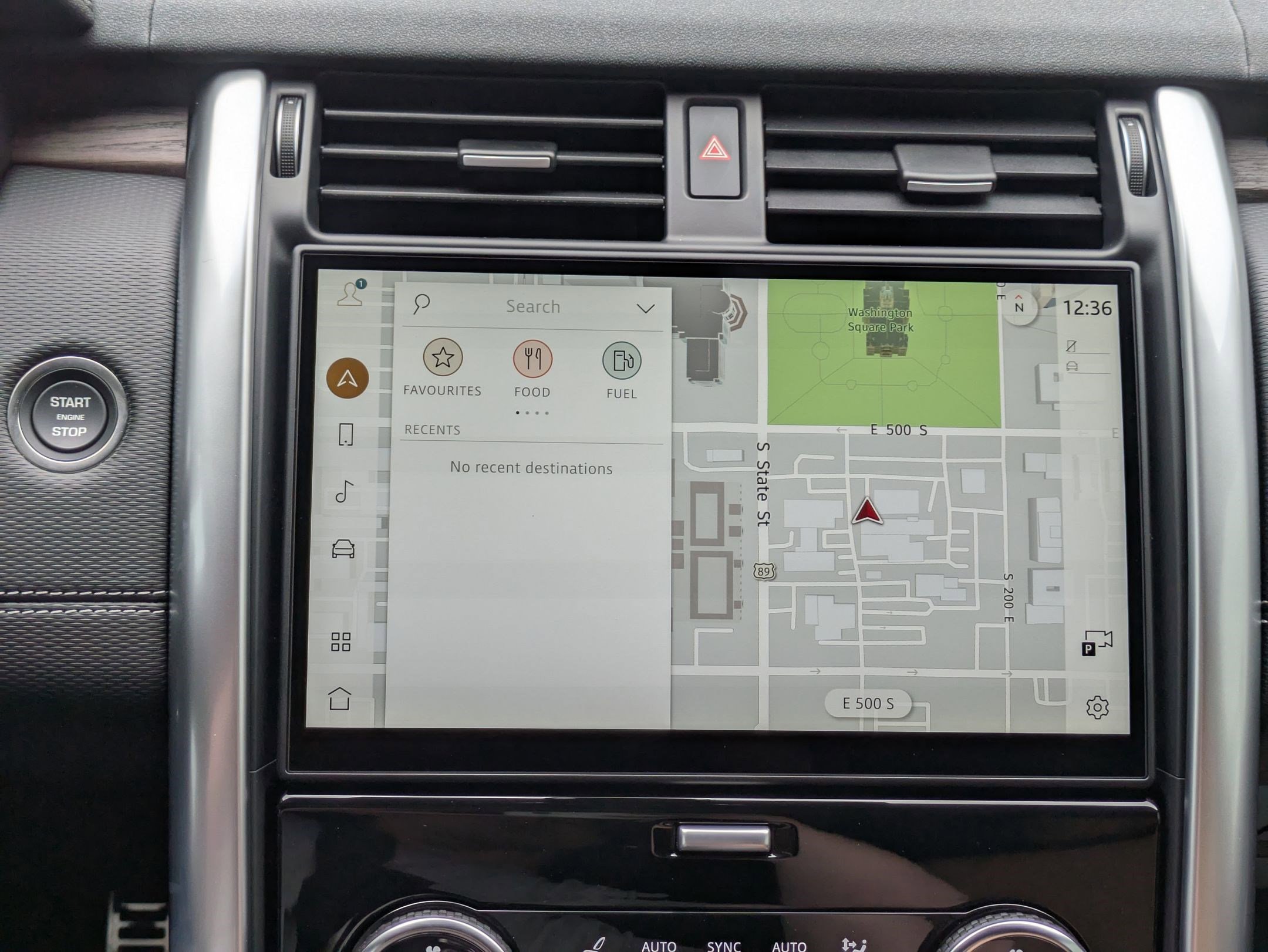 New 2026 Land Rover Discovery Dynamic SE image 21