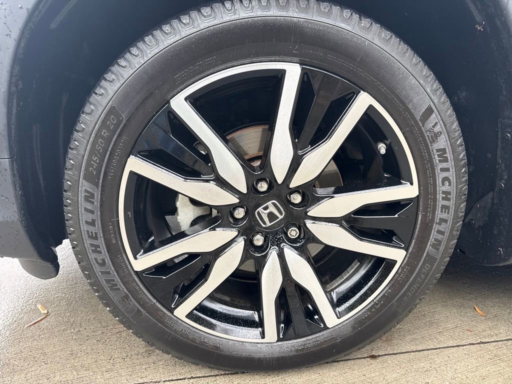 Used 2021 Honda Pilot Touring image 11