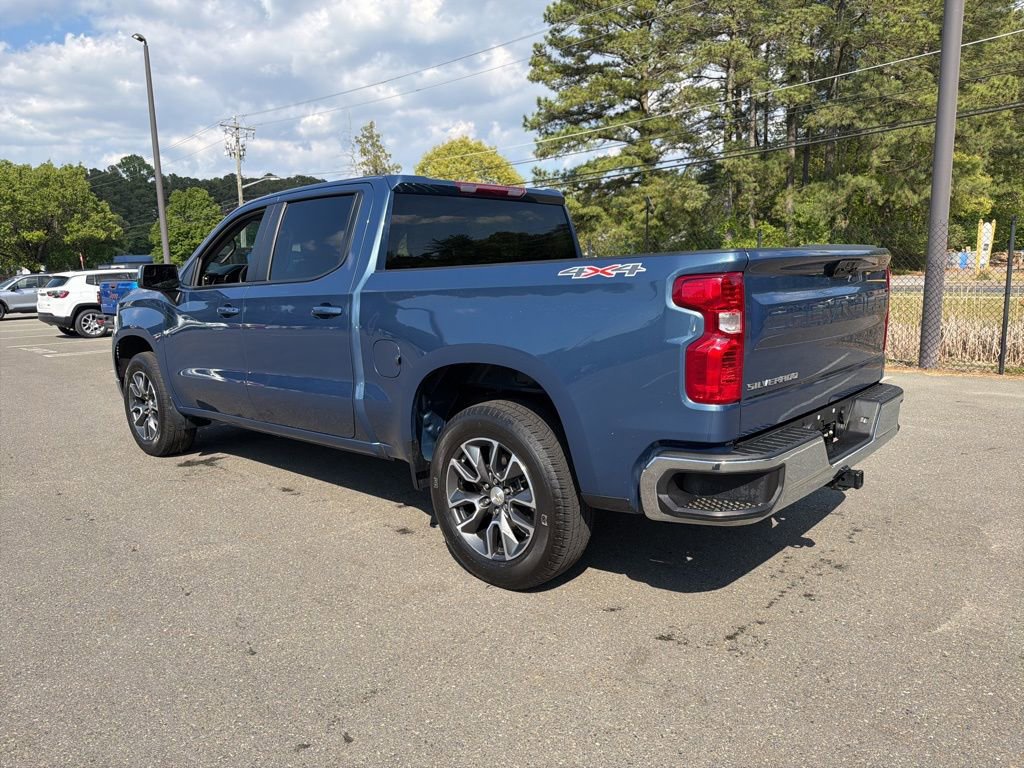 Used 2024 Chevrolet Silverado 1500 LT AWD/4WD image 10
