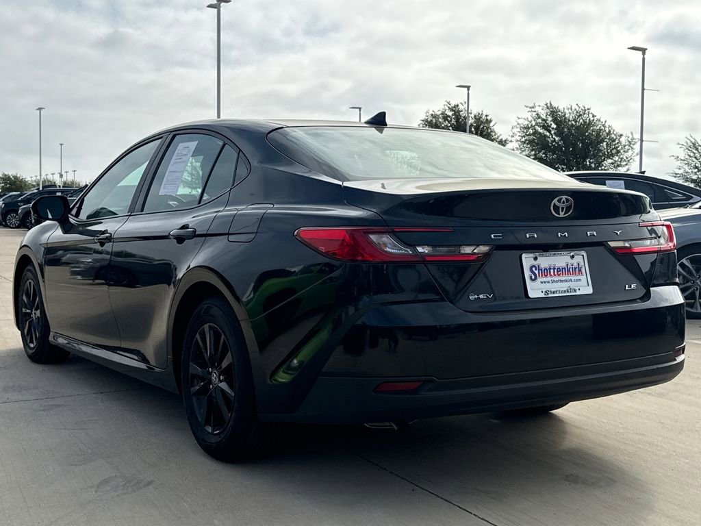Used 2025 Toyota Camry LE image 6