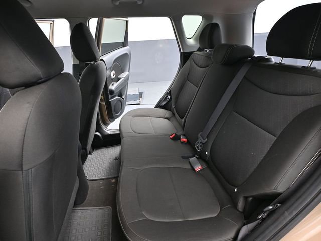 Used 2016 Kia Soul Base image 32