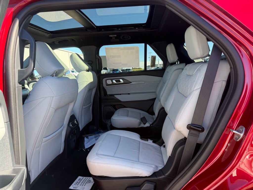 New 2027 Ford Explorer Platinum AWD/4WD image 11