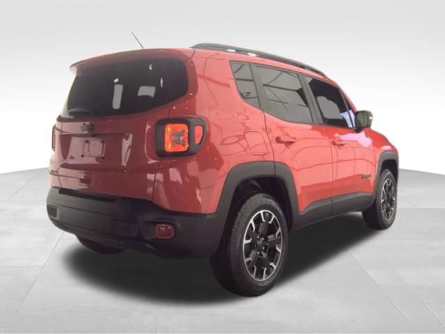 Used 2023 Jeep Renegade Latitude AWD/4WD image 7