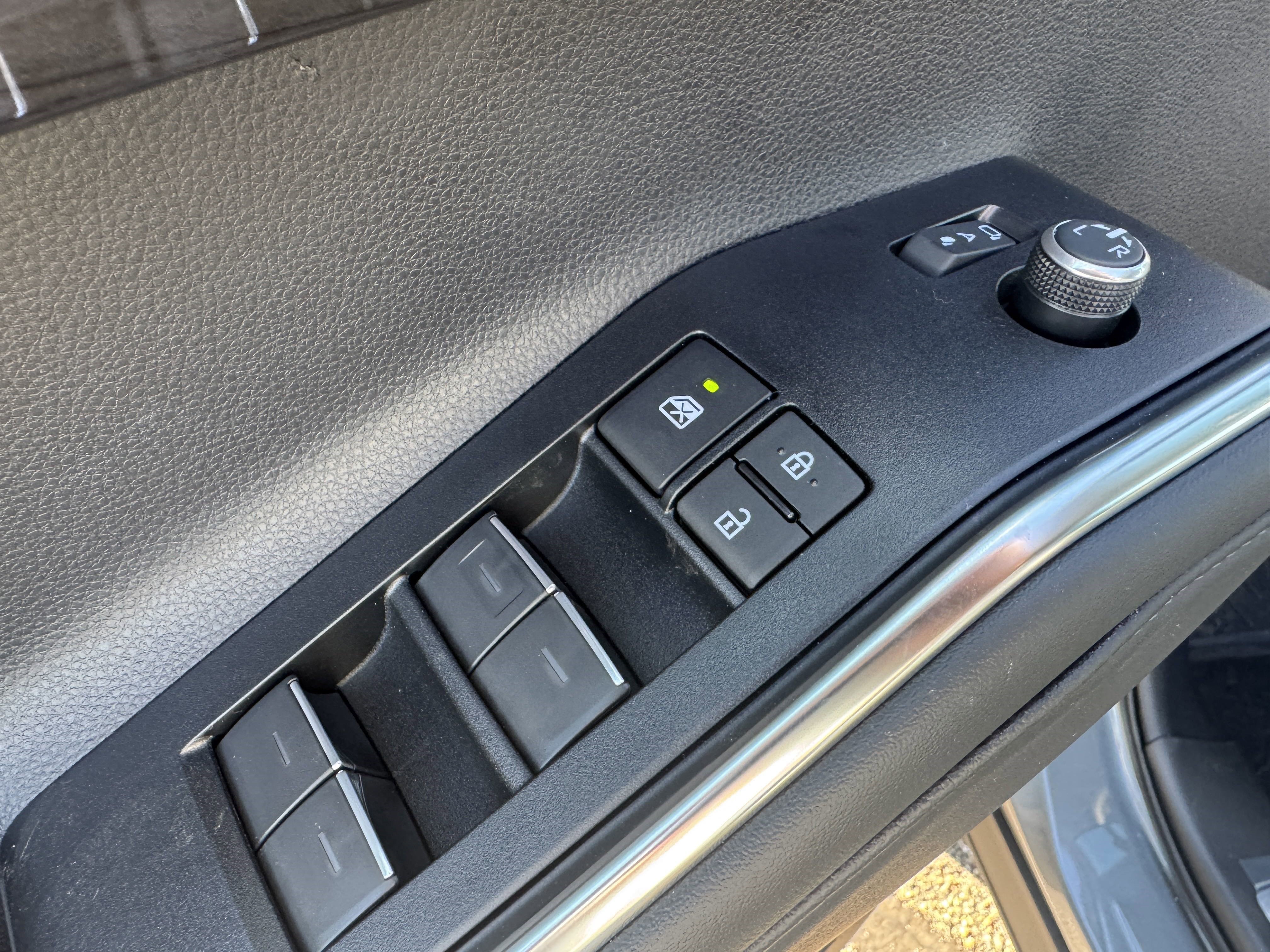 New 2026 Toyota Highlander Platinum AWD/4WD image 11