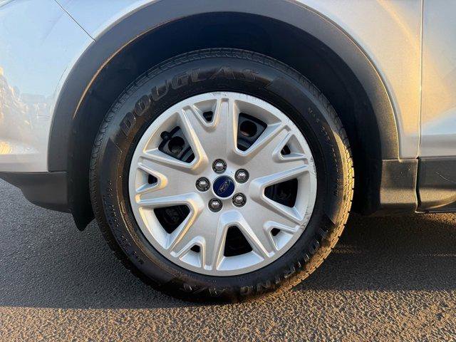 Used 2016 Ford Escape S image 10