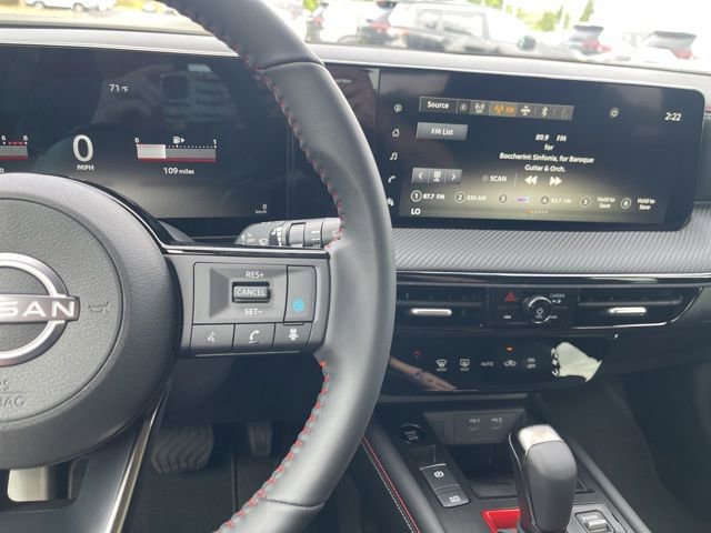 New 2025 Nissan Kicks SR image 31