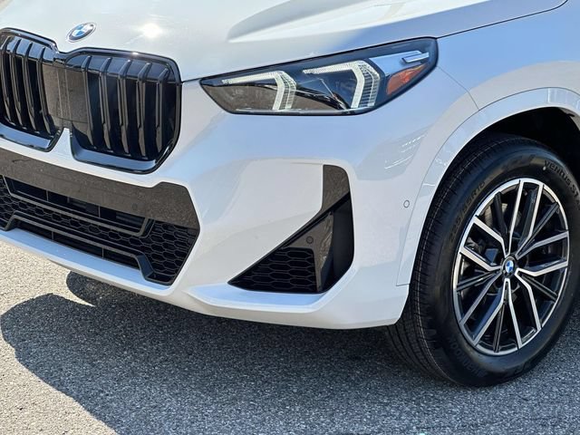 Used 2023 BMW X1 xDrive28i w/ M Sport Package AWD/4WD image 13