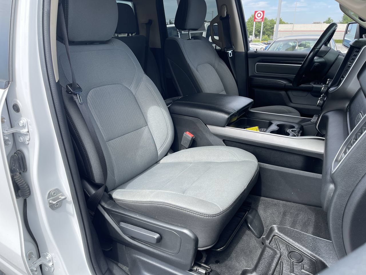Used 2020 RAM 1500 Big Horn AWD/4WD image 26