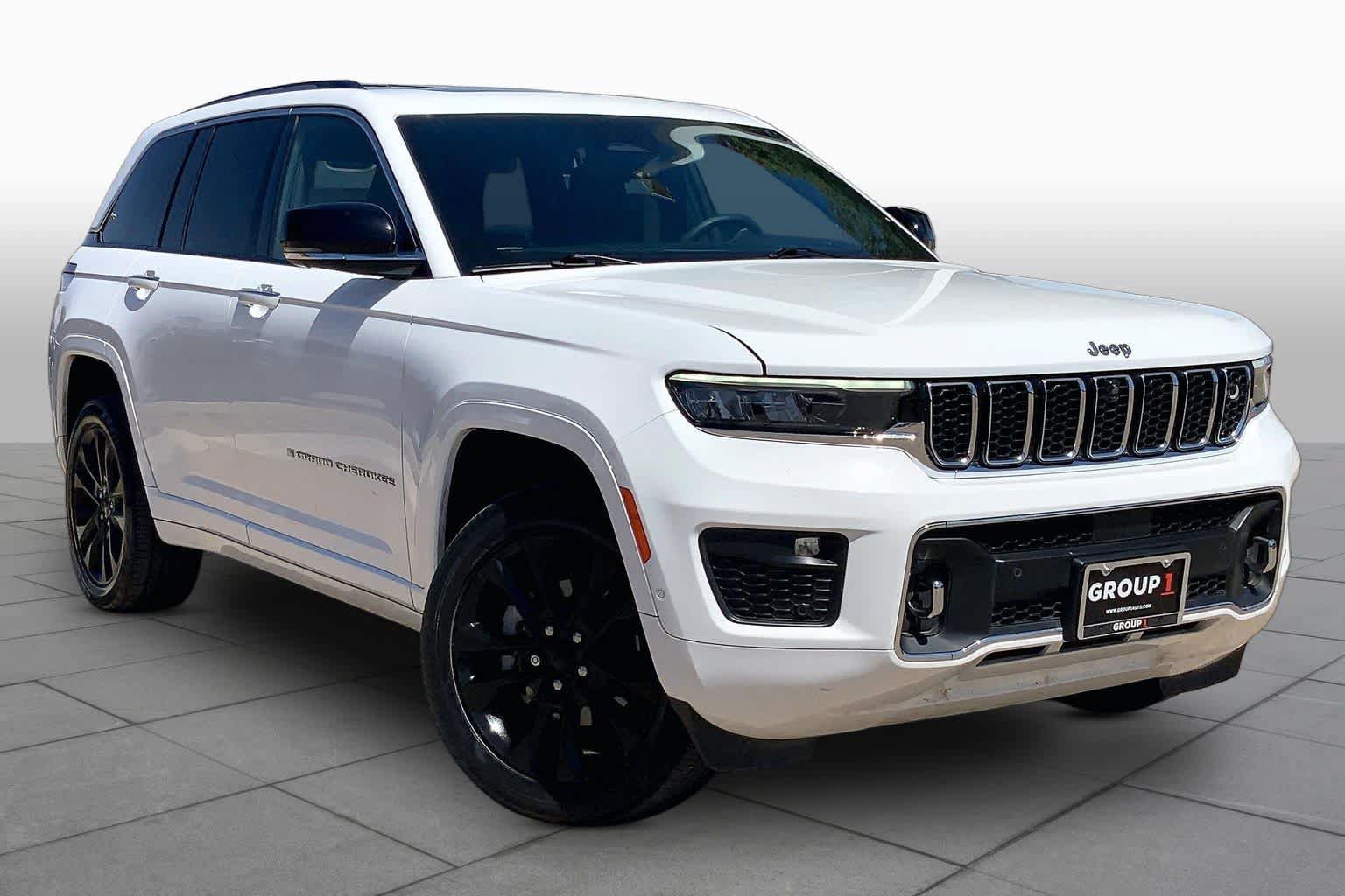 Used 2022 Jeep Grand Cherokee Overland w/ Adv Protech Group III AWD/4WD image 3