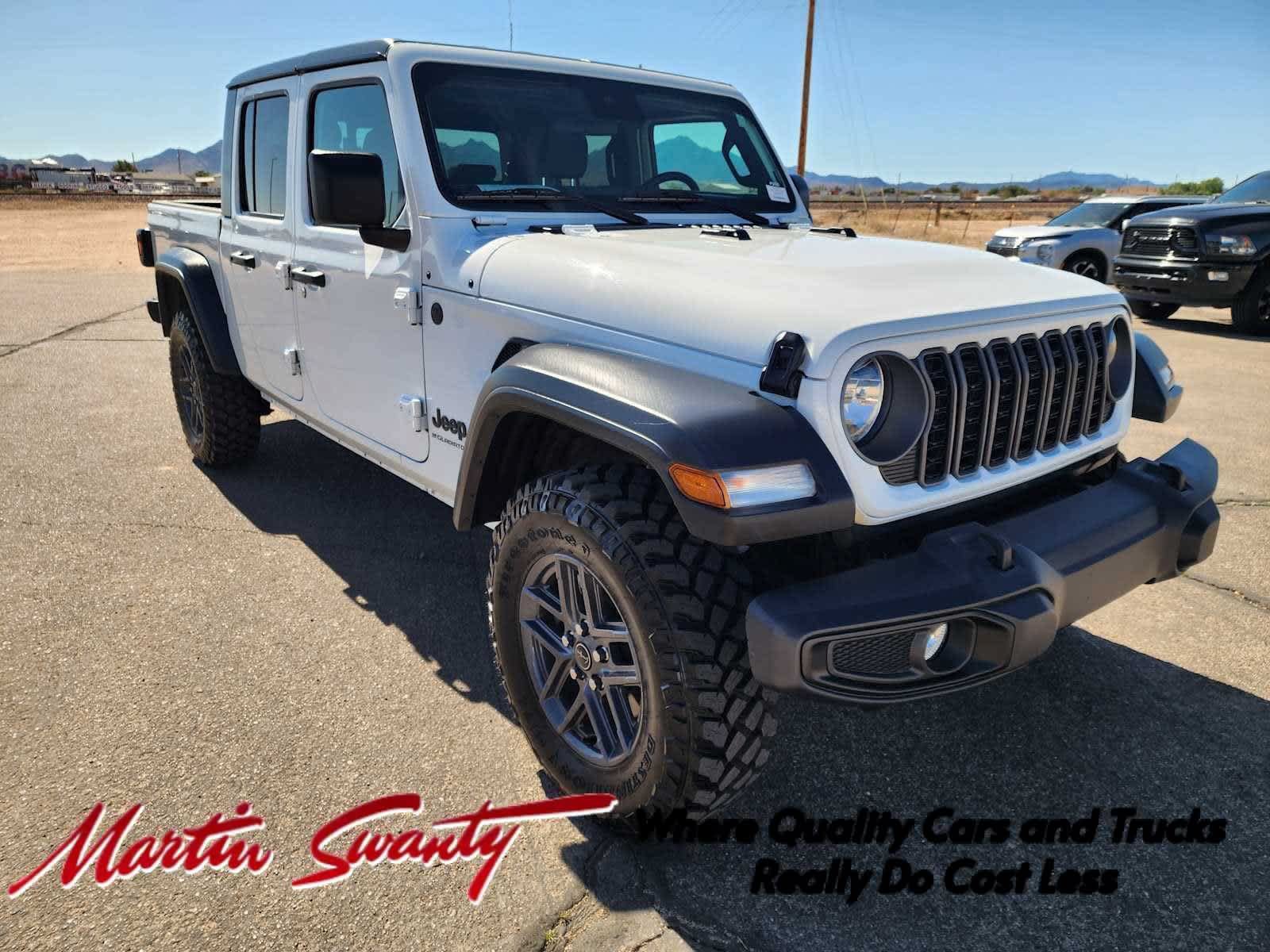 Used 2025 Jeep Gladiator Sport AWD/4WD video 1