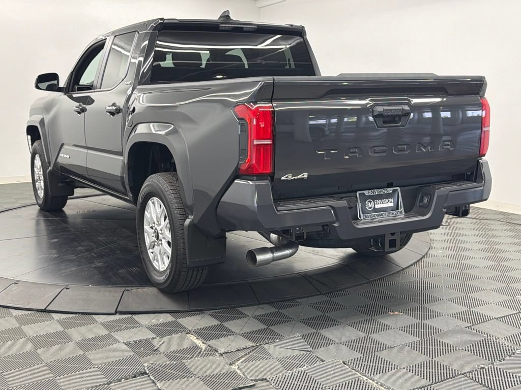 Used 2026 Toyota Tacoma SR5 AWD/4WD image 12