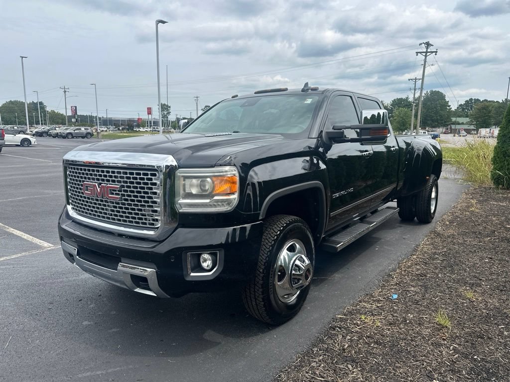 Used 2015 GMC Sierra 3500 Denali w/ Duramax Plus Package AWD/4WD image 4