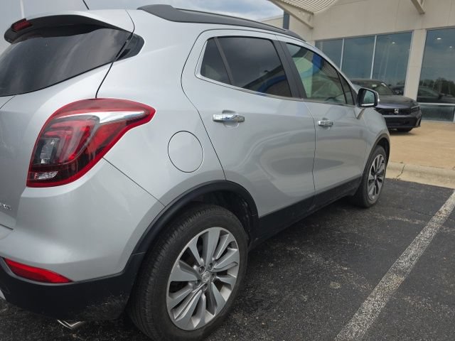 Used 2017 Buick Encore Essence FWD image 8