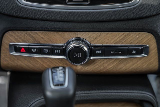 Used 2022 Volvo XC90 T5 Momentum w/ Advanced Package image 24