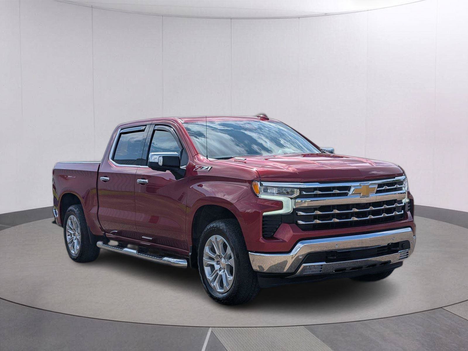 Used 2025 Chevrolet Silverado 1500 LTZ w/ LTZ Premium Package AWD/4WD image 9