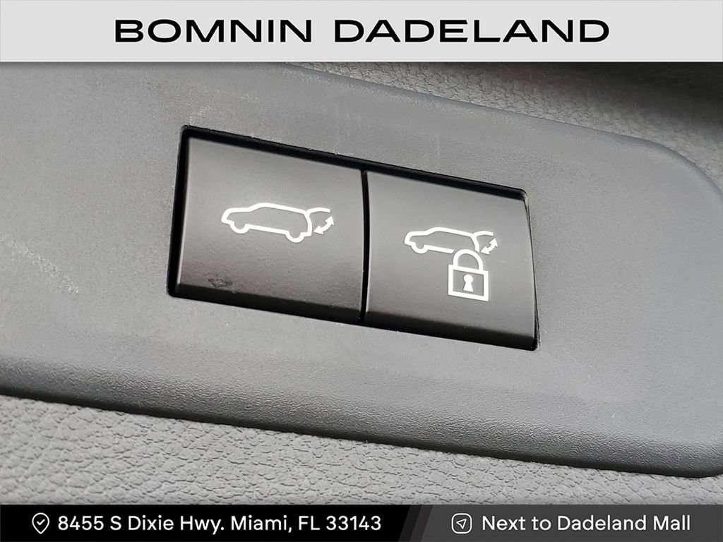 Used 2025 Toyota Grand Highlander AWD image 8