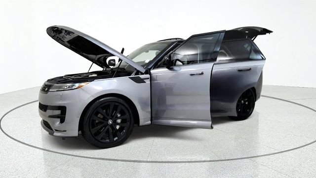 Used 2025 Land Rover Range Rover Sport Dynamic SE AWD/4WD image 14