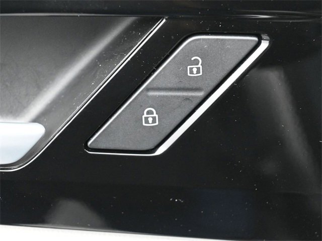 Certified 2025 Volkswagen Taos S image 13