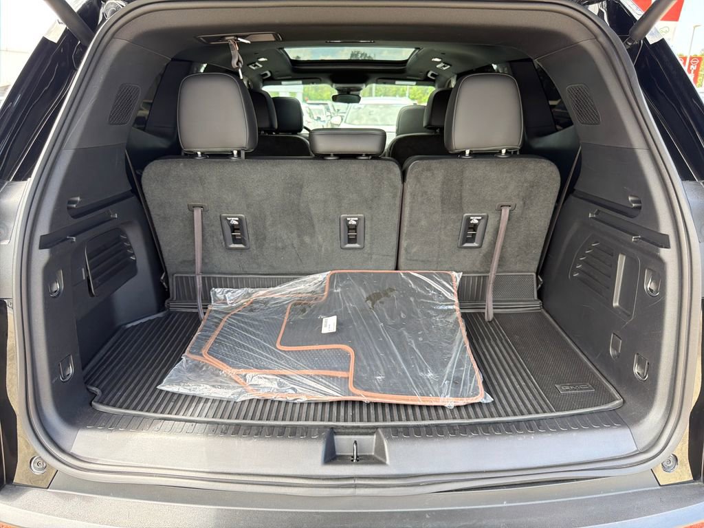 Certified 2024 GMC Acadia AT4 w/ Luxury Package AWD/4WD image 40