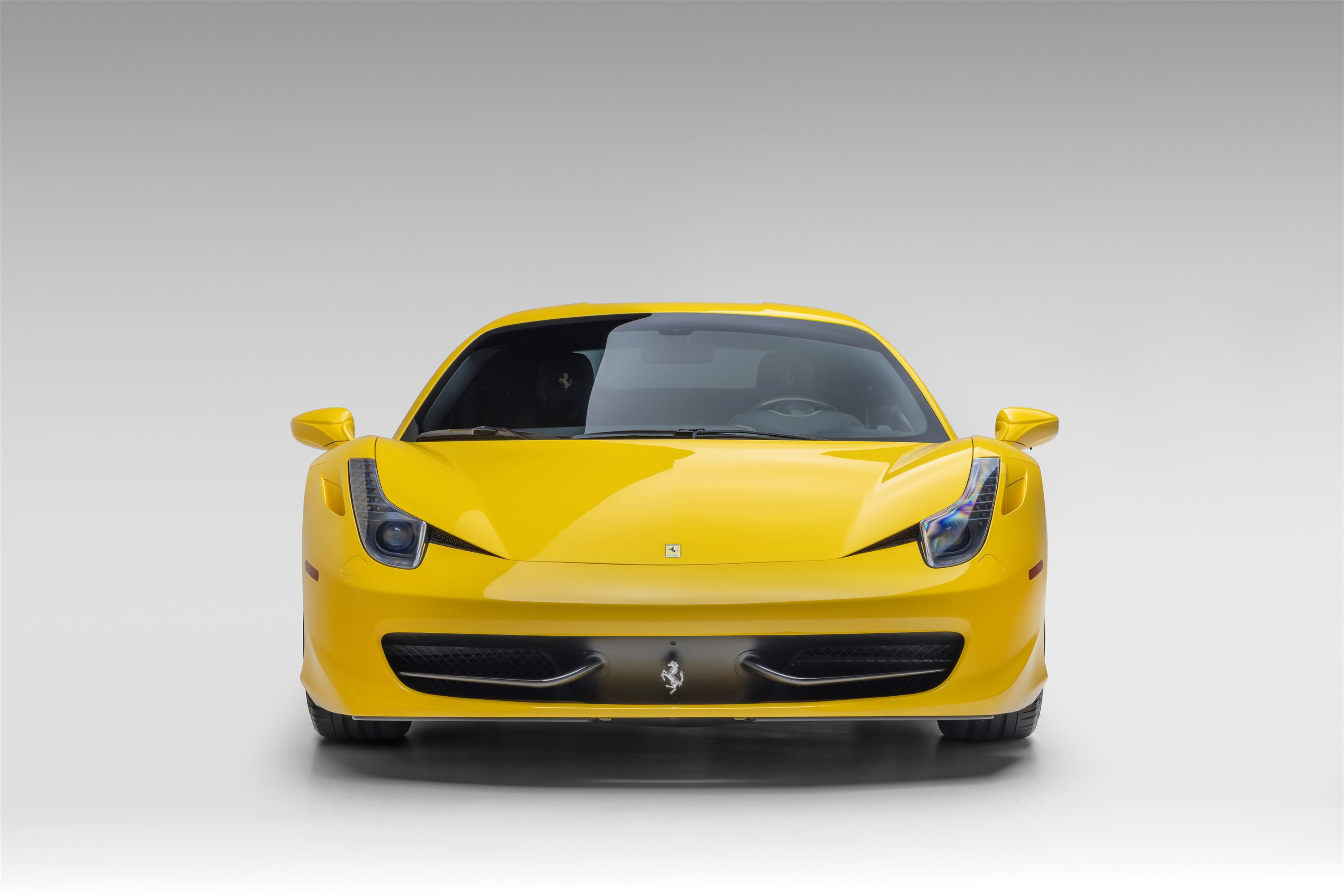 Used 2012 Ferrari 458 Italia Coupe image 3