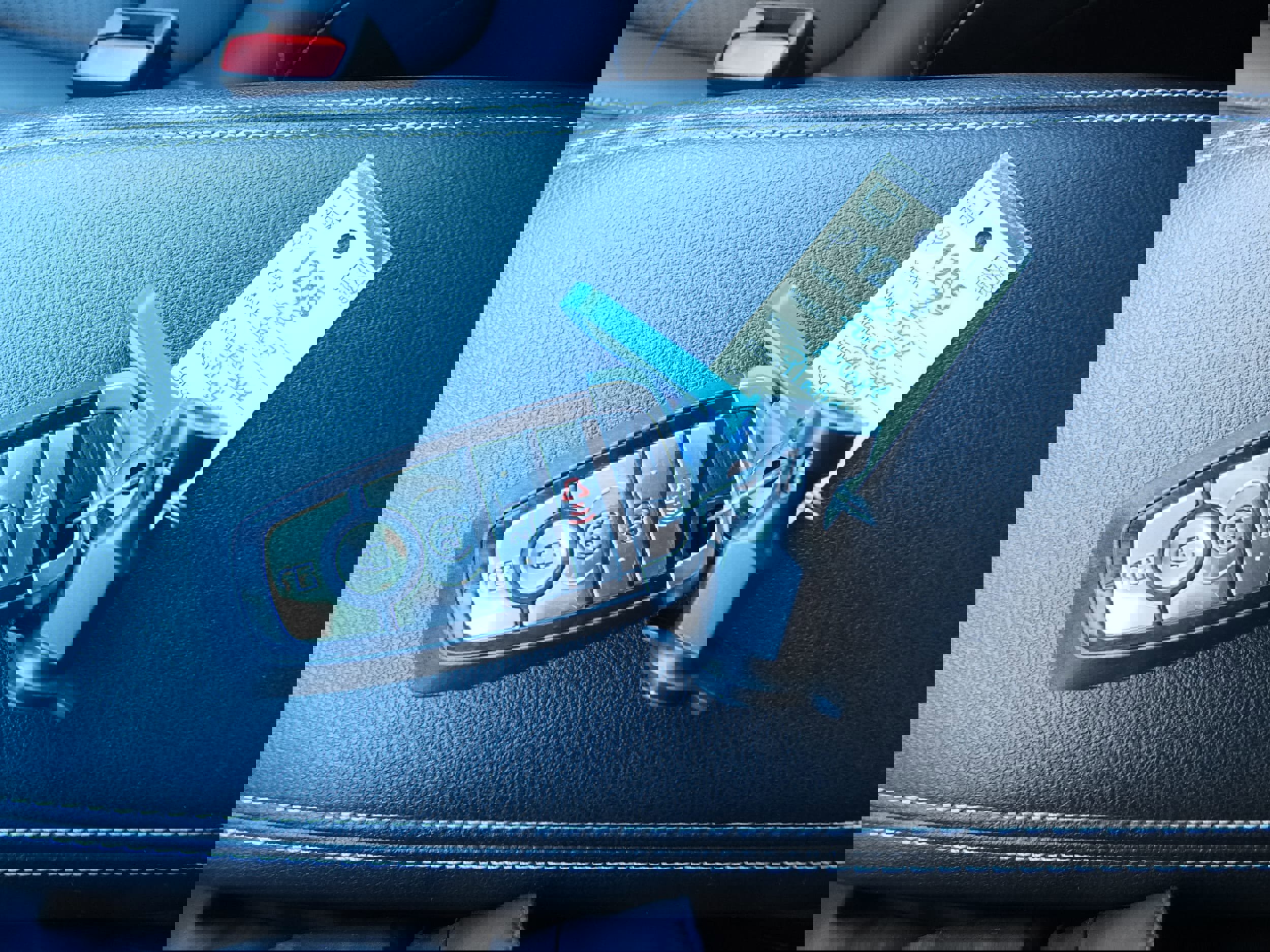 Used 2025 Ford Escape Platinum image 31