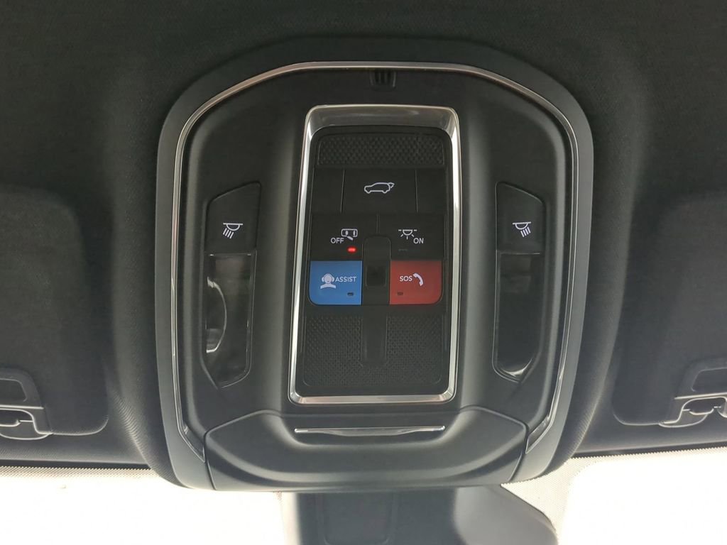 Used 2024 Jeep Grand Cherokee L Laredo image 24