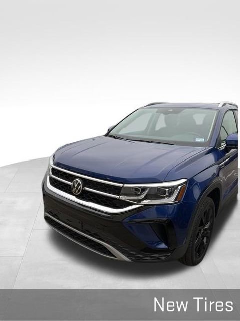 Used 2022 Volkswagen Taos SEL image 2