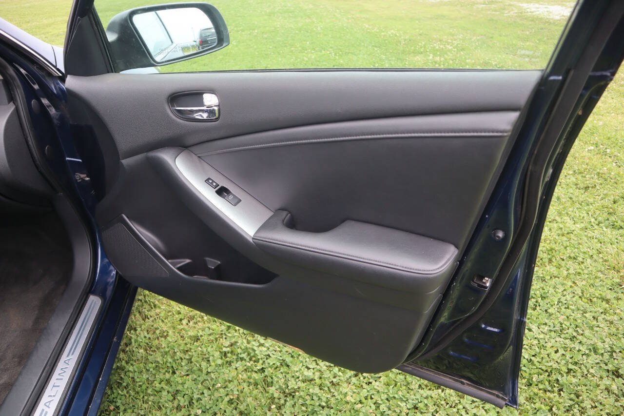 Used 2012 Nissan Altima 2.5 SL w/ 2.5SL Pkg FWD image 26