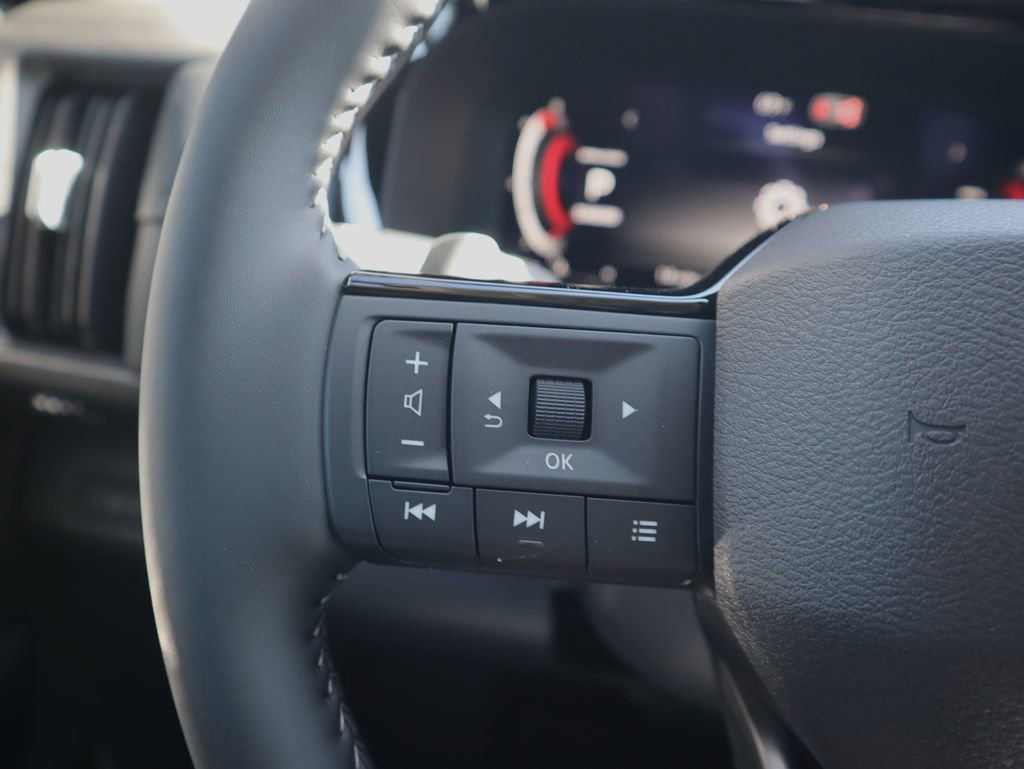 New 2026 Nissan Pathfinder Platinum FWD image 22