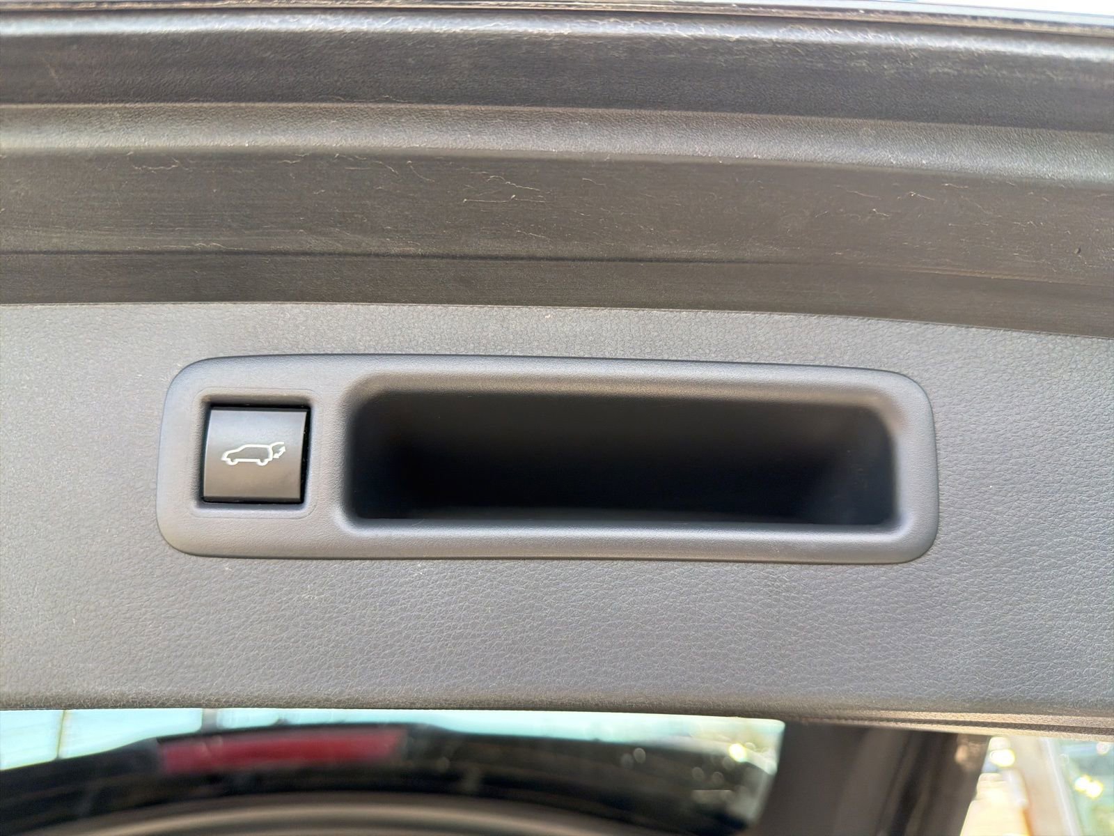 Used 2024 Toyota Highlander LE image 30