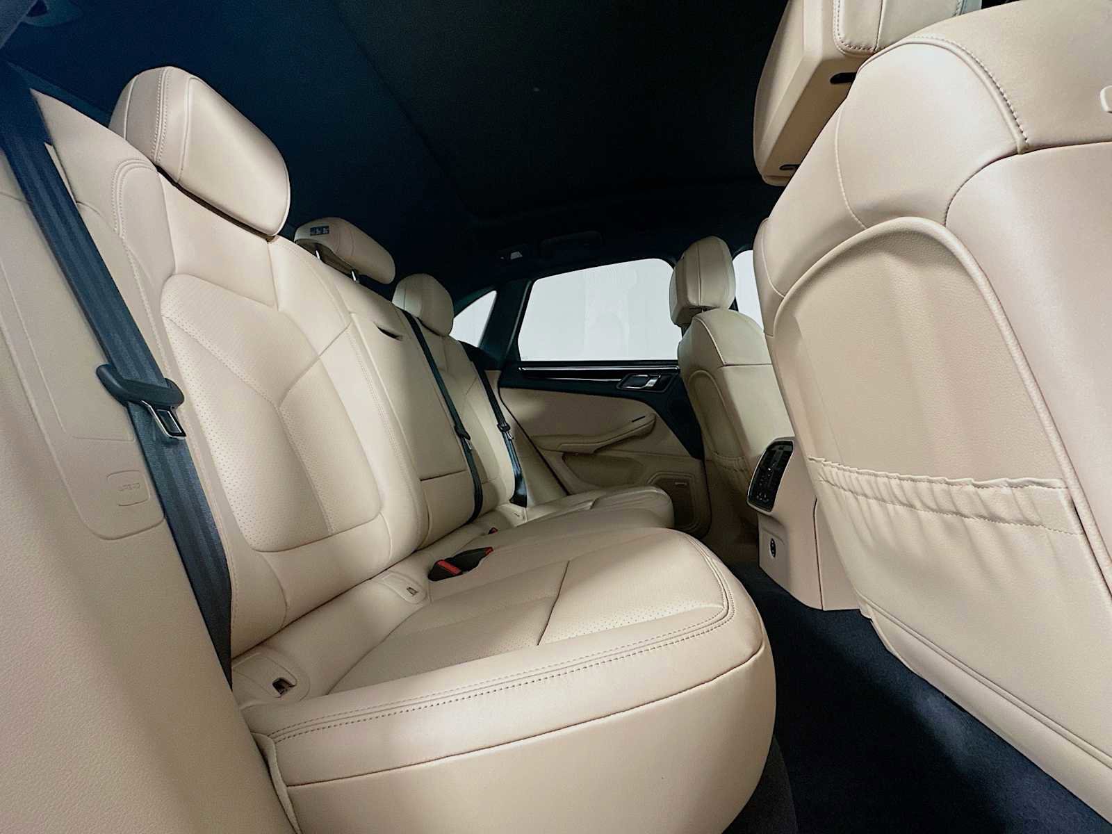New 2026 Porsche Macan AWD/4WD image 28