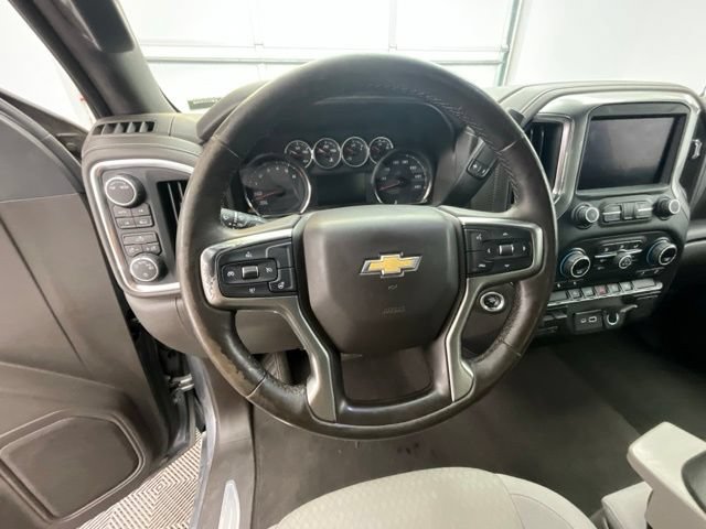 Used 2020 Chevrolet Silverado 1500 LT w/ Convenience Package AWD/4WD image 8