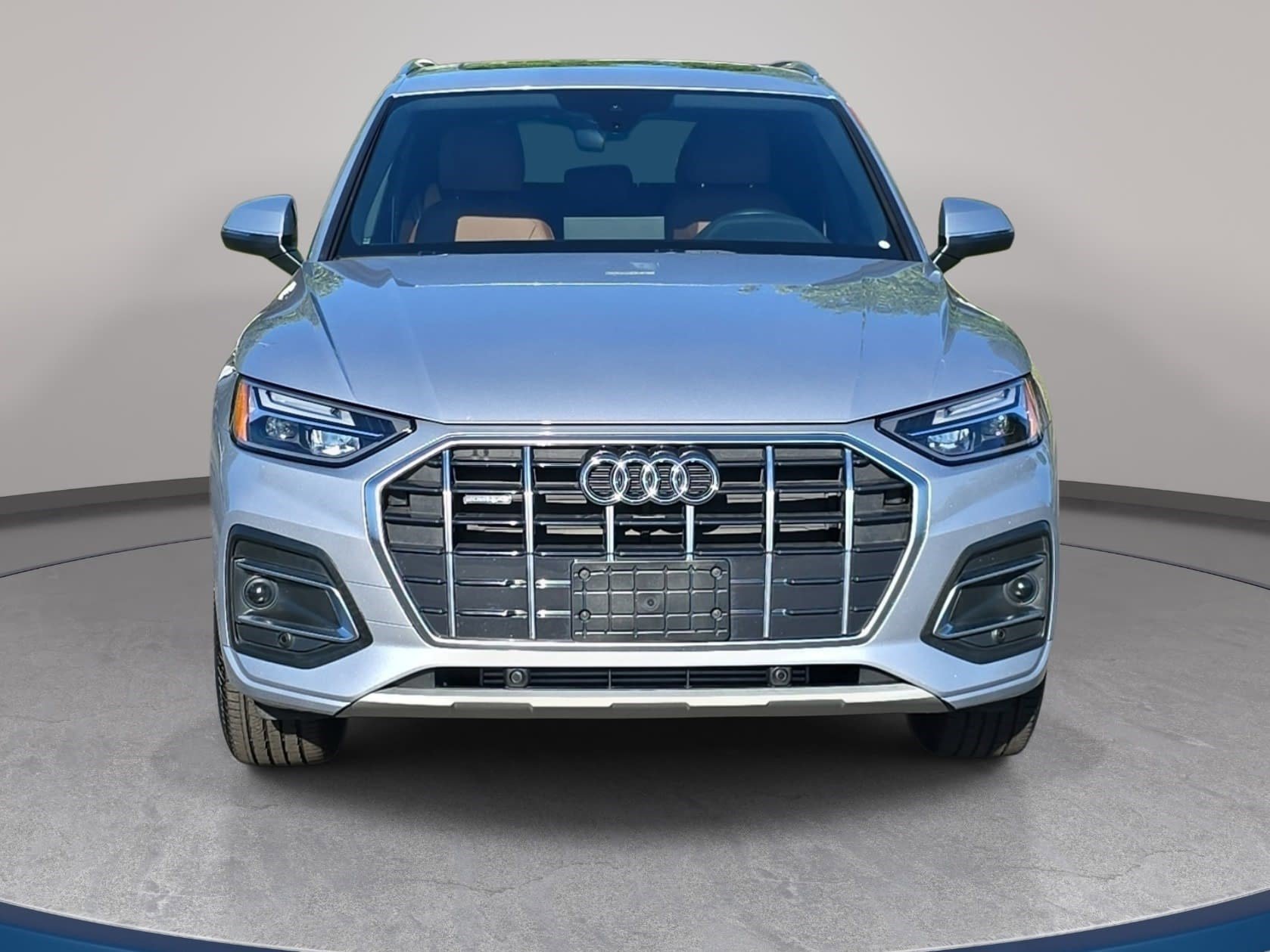 Used 2023 Audi Q5 2.0T Premium w/ Convenience Package image 2