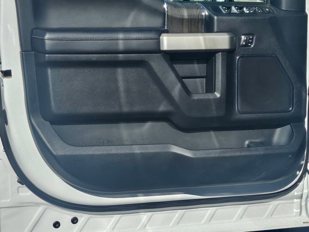 Used 2020 Ford F250 Lariat w/ Lariat Ultimate Package image 33