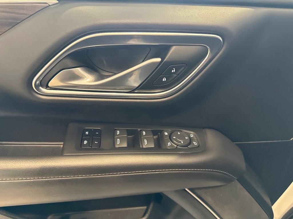 Used 2022 Chevrolet Suburban LT w/ Luxury Package AWD/4WD image 24