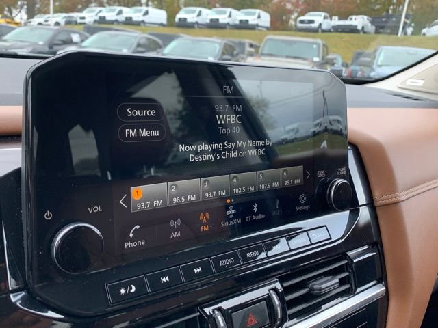 Used 2024 Nissan Pathfinder Platinum w/ Cargo Package image 11