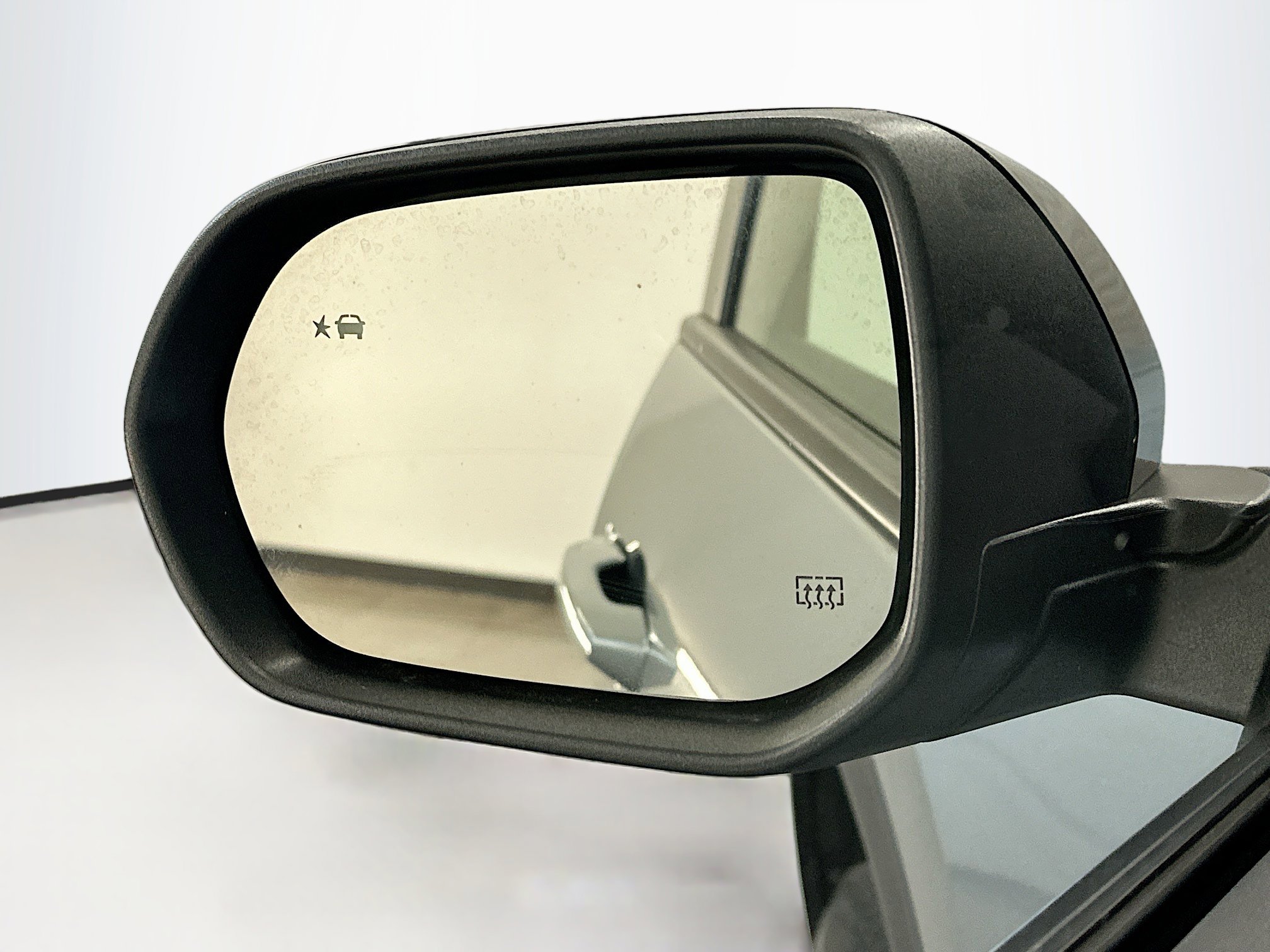 Used 2025 Chevrolet Traverse LT image 16