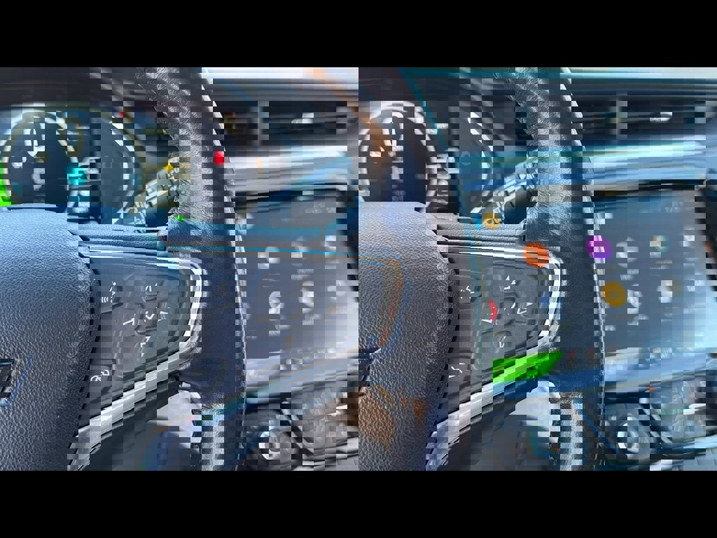 Used 2021 Chevrolet Bolt Premier w/ Infotainment Package image 15