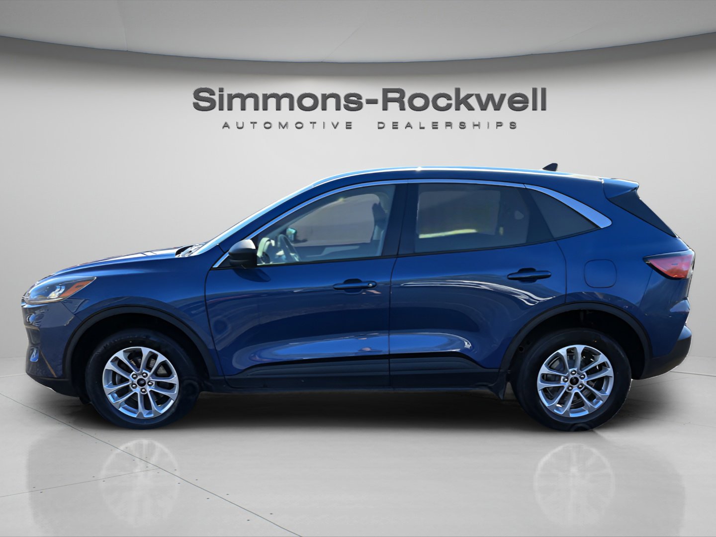 Used 2022 Ford Escape SE w/ Cold Weather Package AWD/4WD image 2