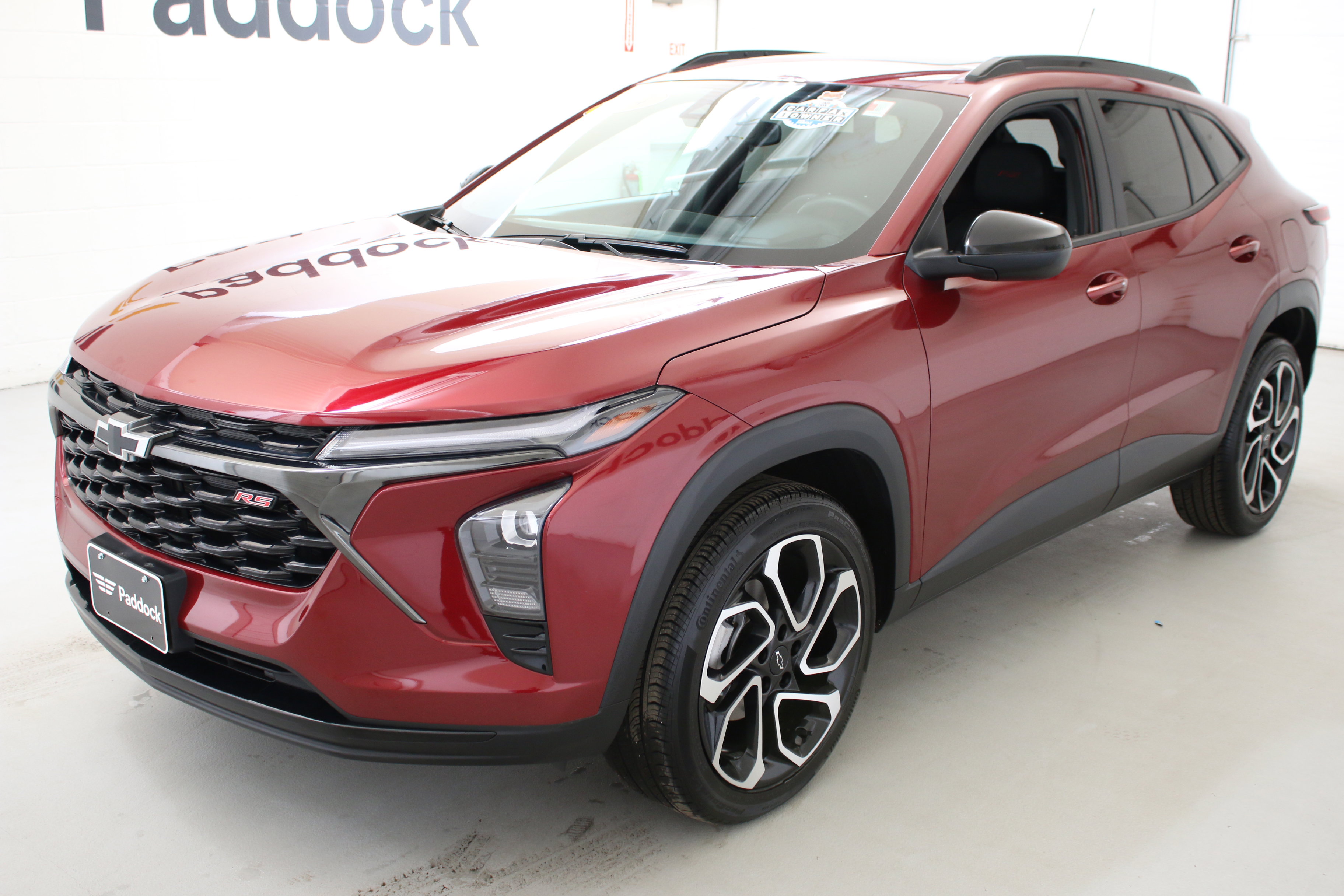 Used 2024 Chevrolet Trax RS w/ Sunroof Package image 3