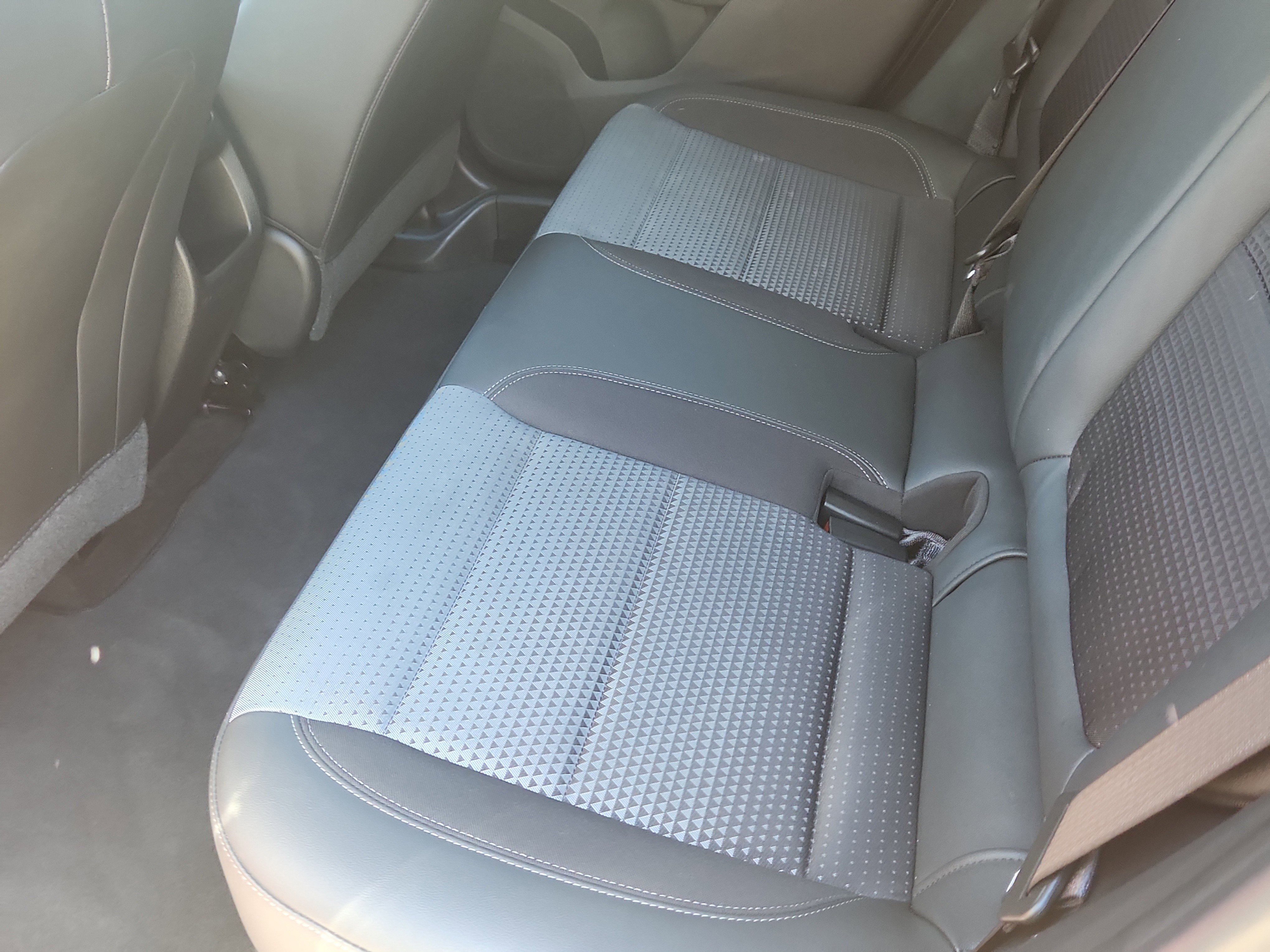 Used 2024 Chevrolet Trax LT w/ Sunroof Package image 9