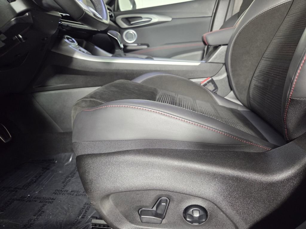 Used 2025 Dodge Hornet R/T w/ R/T Plus Package image 13