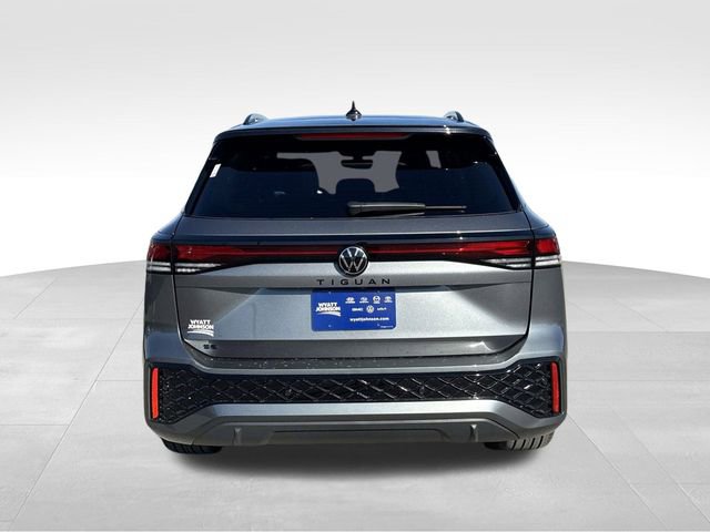 New 2026 Volkswagen Tiguan SE R-Line image 4