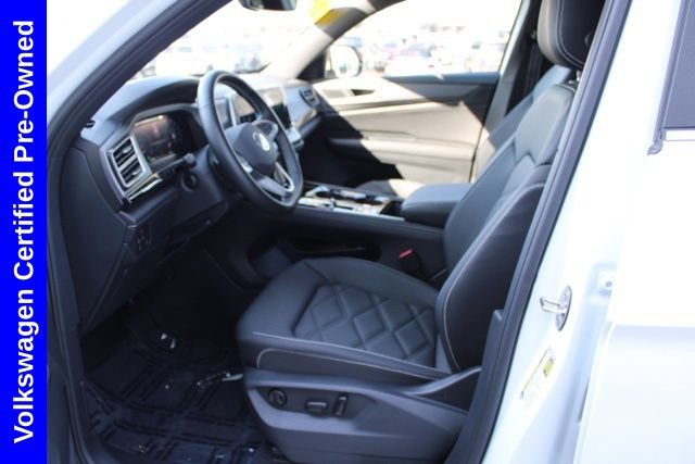 Used 2025 Volkswagen Atlas Cross Sport SE w/ Panoramic Sunroof Package image 17