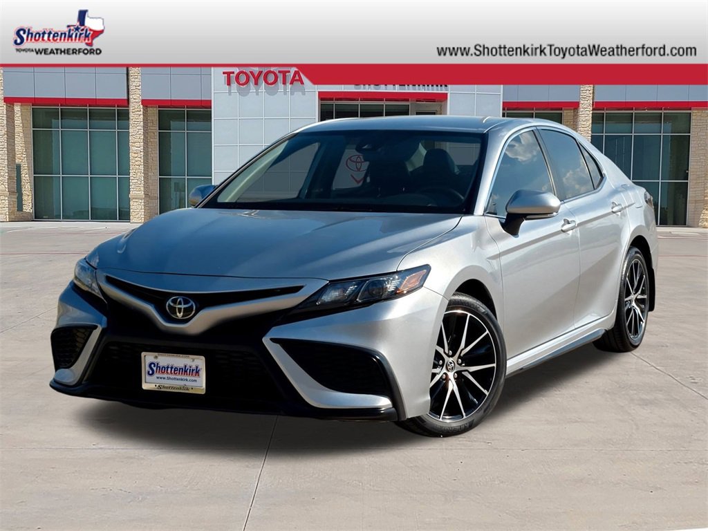 Used 2023 Toyota Camry SE