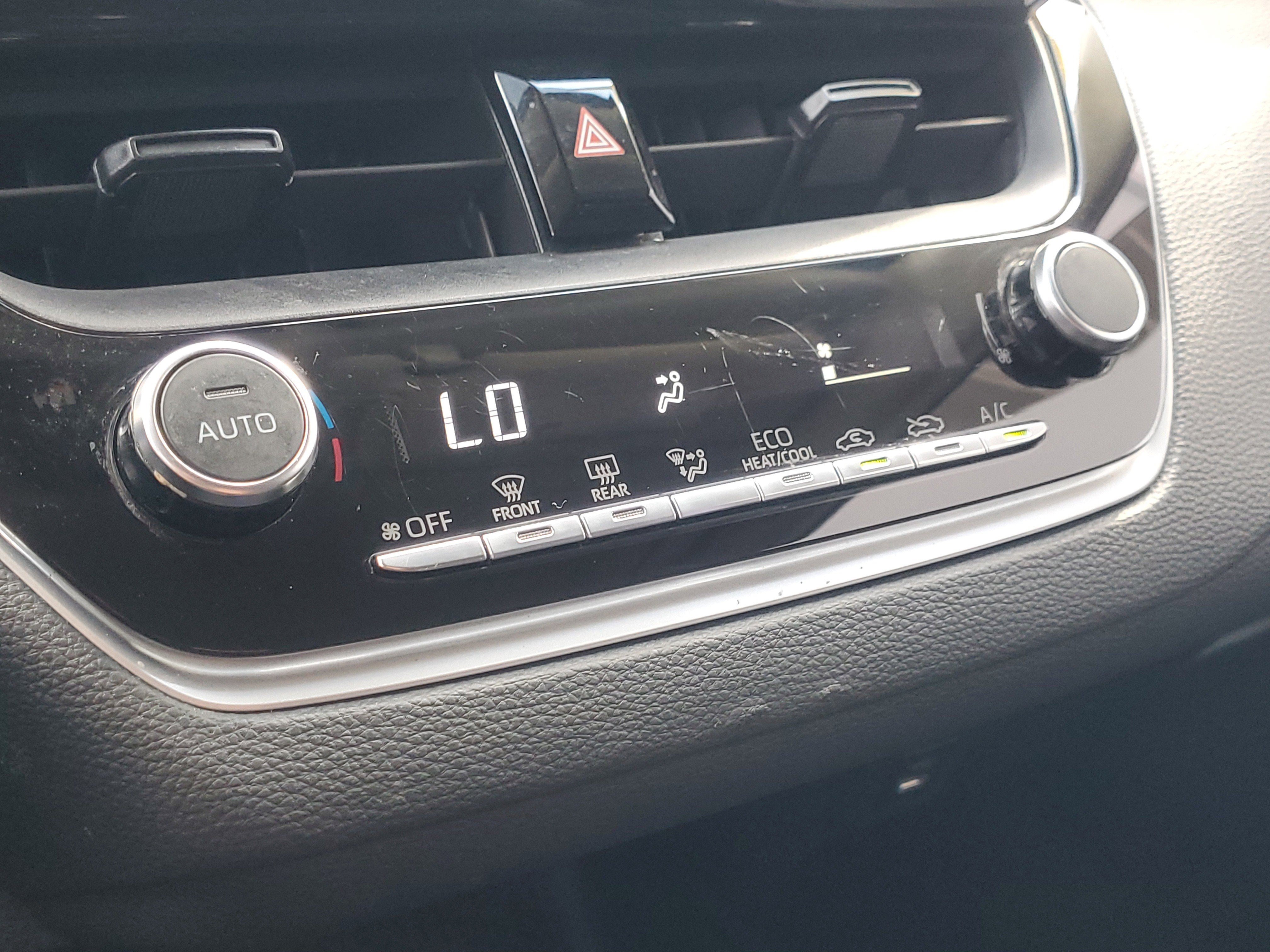 Used 2023 Toyota Corolla LE FWD image 27